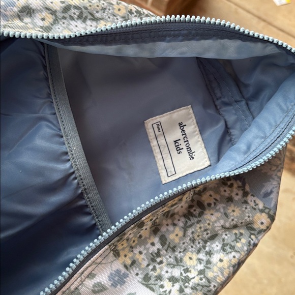 Abercrombie & Fitch Floral Backpack! - Picture 4 of 5